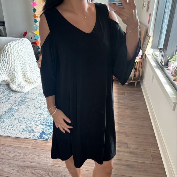 Tiana B. Dresses & Skirts - Tiana b black cold shoulder y2k dress size xl